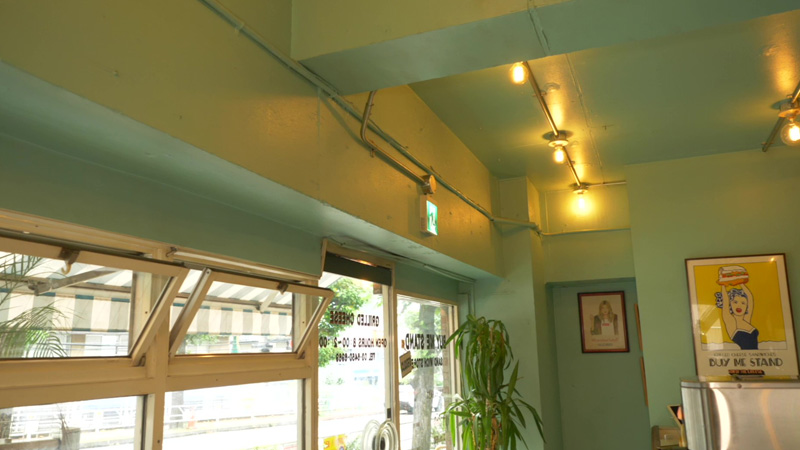 女子駅前ガイドイーグルテレビ渋谷バイミースタンドBuyMeStand