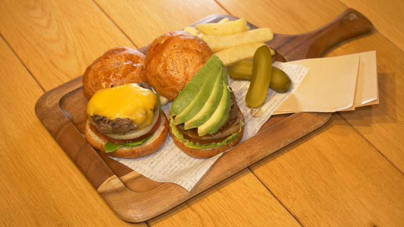 リビングバーガー