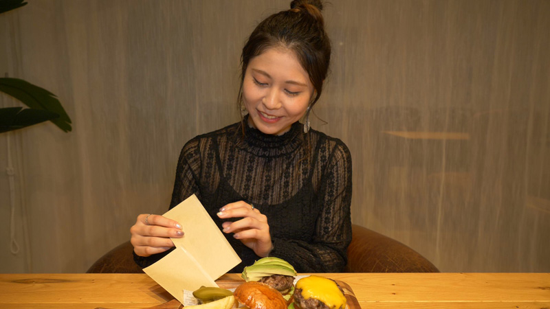 女子駅前ガイド