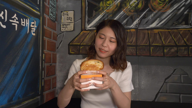 女子駅前ガイドイーグルテレビ渋TEgg.42食べ歩き渋谷店ダブルチーズベーコントースト丸岡雅子